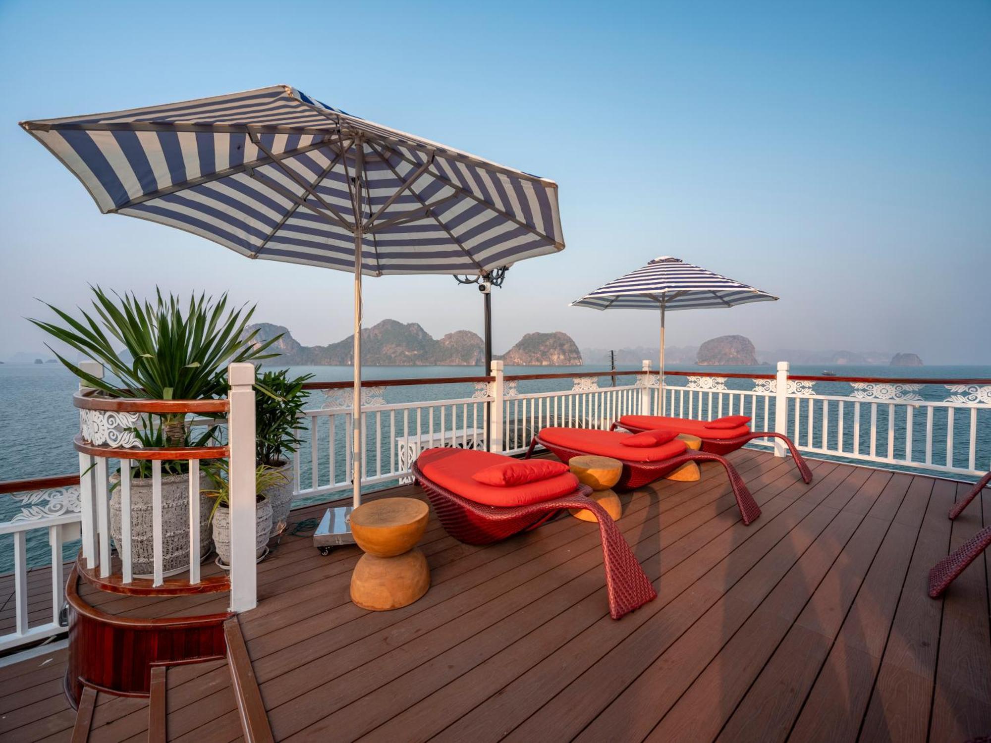 Signature Royal Halong Cruise Ha Long Exterior foto