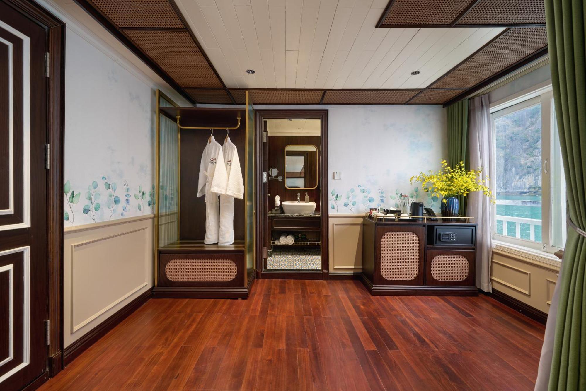 Signature Royal Halong Cruise Ha Long Exterior foto