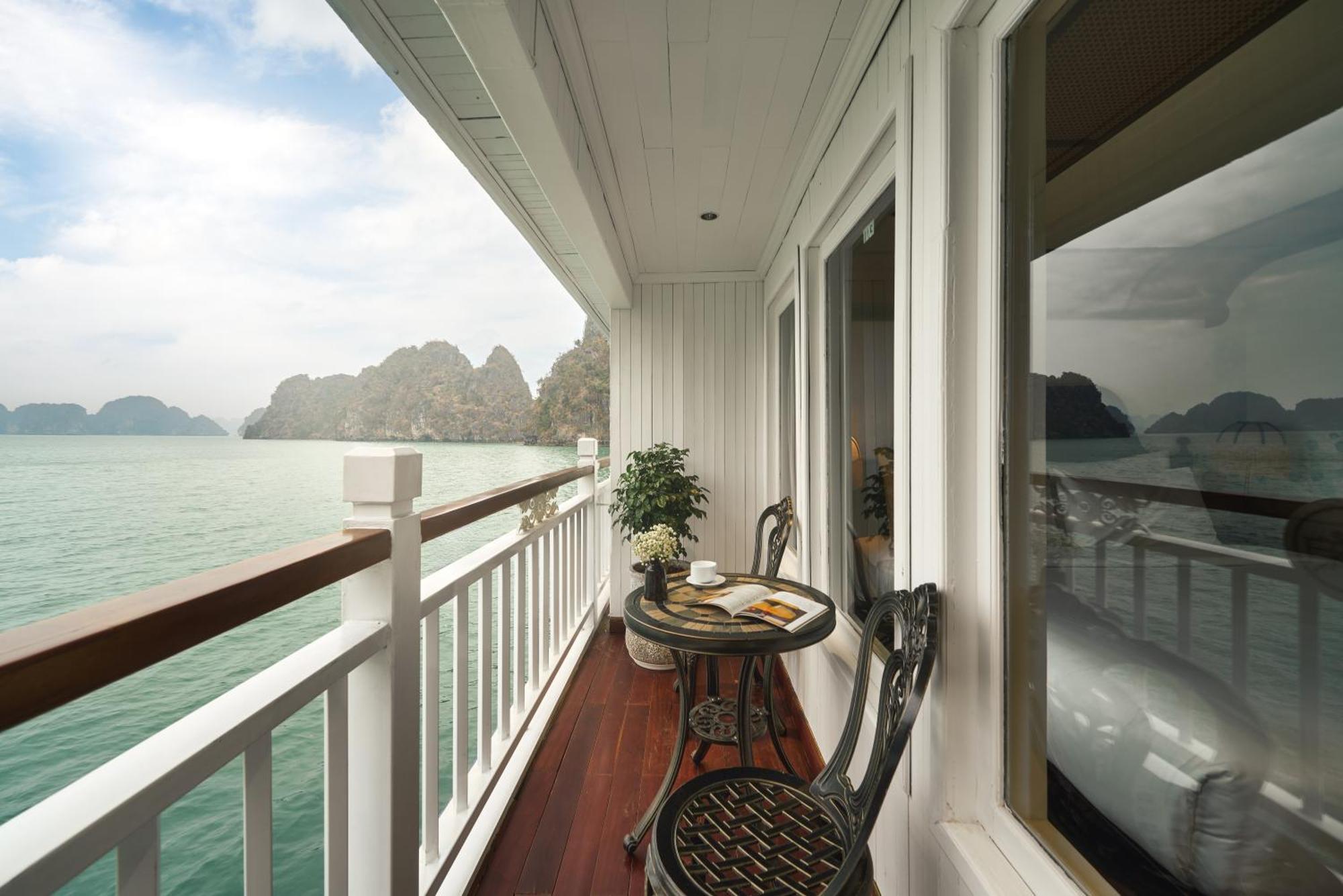 Signature Royal Halong Cruise Ha Long Exterior foto