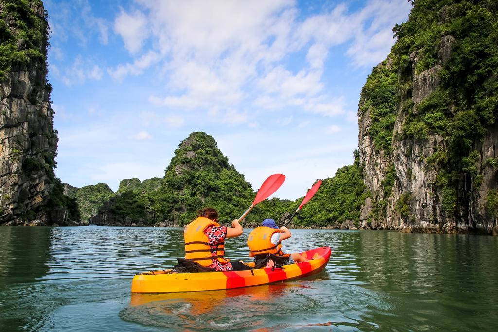 Signature Royal Halong Cruise Ha Long Exterior foto