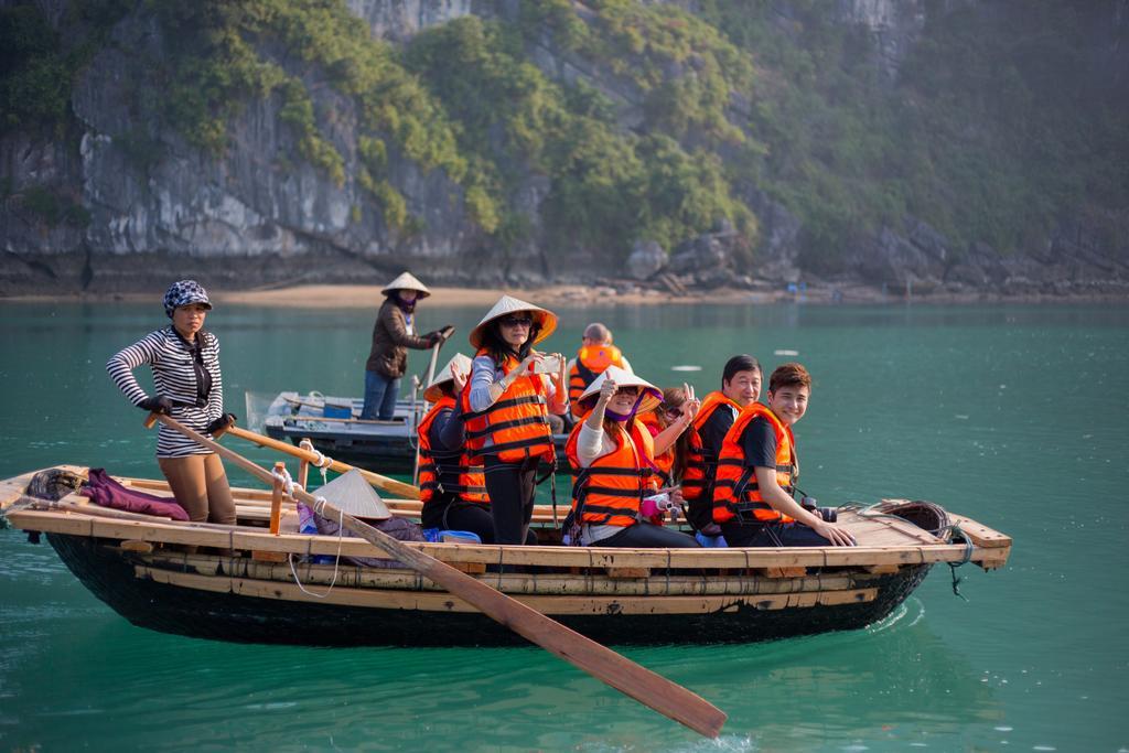 Signature Royal Halong Cruise Ha Long Exterior foto